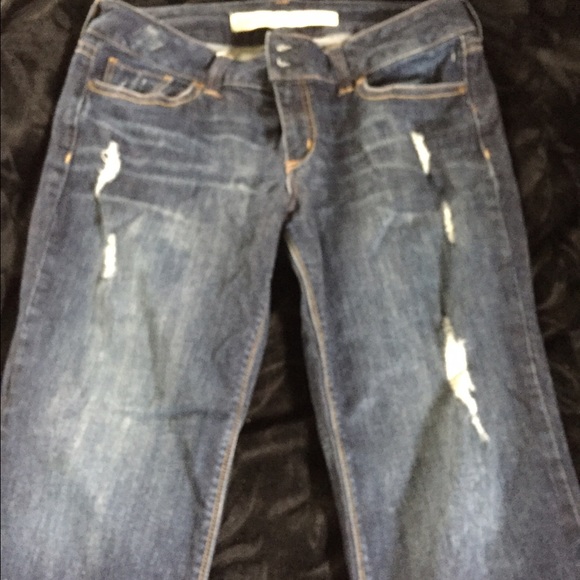 🌻WOMENS DISTRESSED JEANS 🌻 - Picture 2 of 4