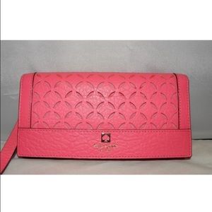✨FREE COSMETIC✨ NWT Kate Spade Wristlet