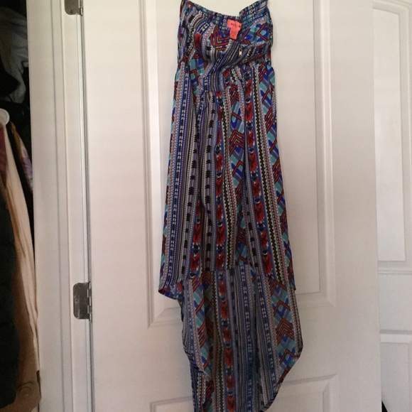 Hi-low strapless dress