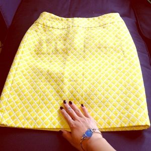 Yellow printed pencil skirt