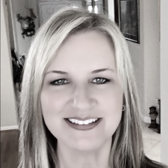 Meet your Posher, Kathy - Picture 1 of 1