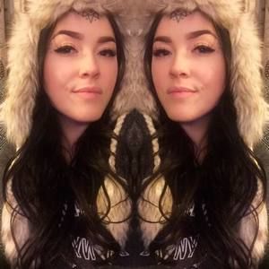 Meet your Posher, Gia