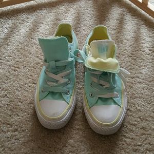 2 tongue Converse Chuck Taylors Allstar