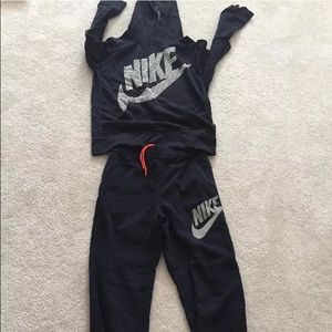 Nike sweatsuit