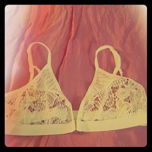 BRALETTE LACE MEDIUM WHITE..