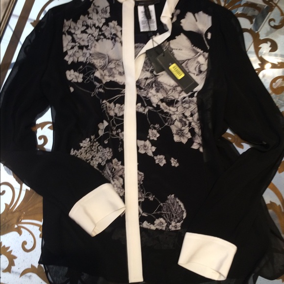 Delicate and graphic BCBG silk blouse