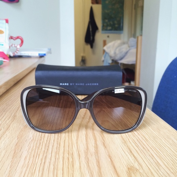 MARC BY MARC JACOBS 57mm sunglasses - Brown Mud main image 4