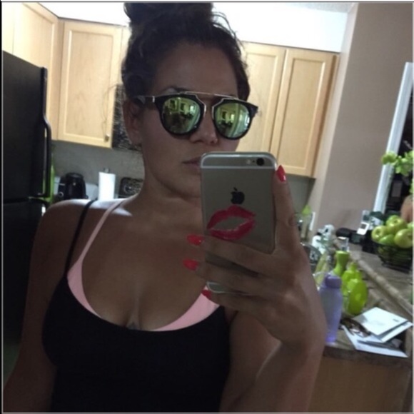 😎Green Mirror Lens Gold Trim Sunglasses - Picture 3 of 4