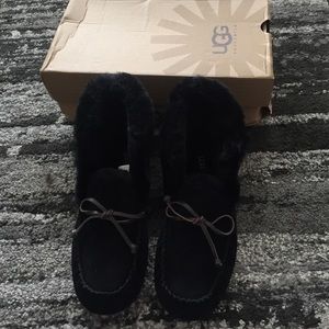 Nwt ugg slippers