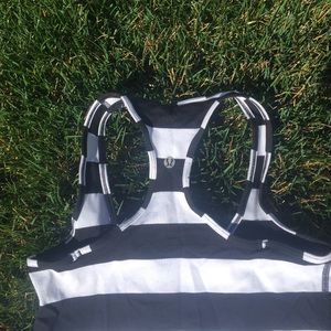 NWOT Lululemon CRB size 6 black/white stripe