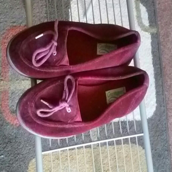 Shoes - Picture 2 of 3