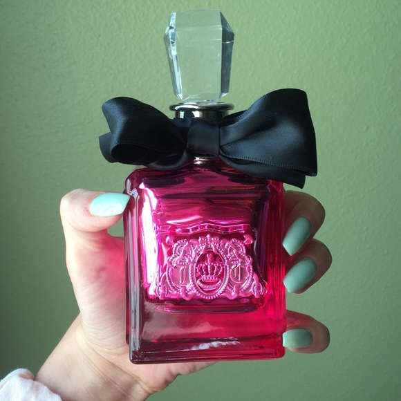 Viva la Juicy Noir perfume