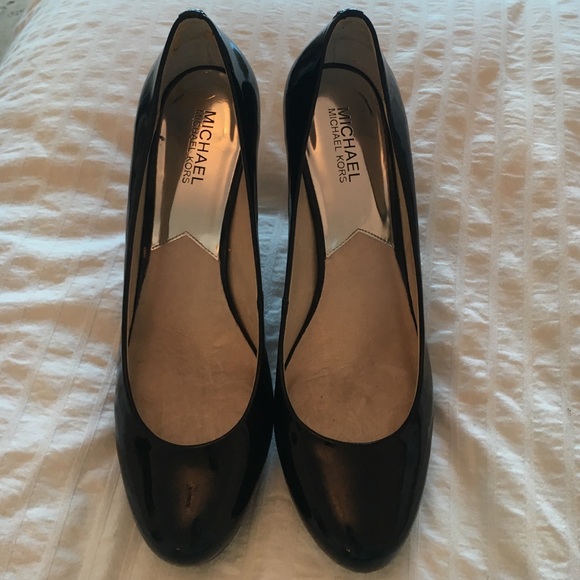 Michael kors black heels