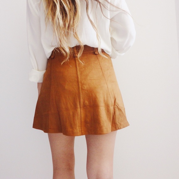 SOLD OUT ❌ Bridget Camel Suede Skirt - Picture 3 of 4