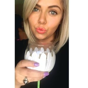 Meet your Posher, Courtney