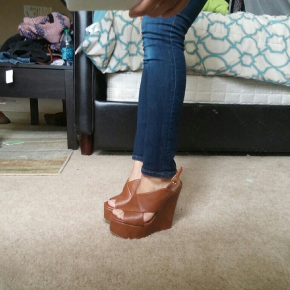 Brown Wedges - Picture 3 of 4