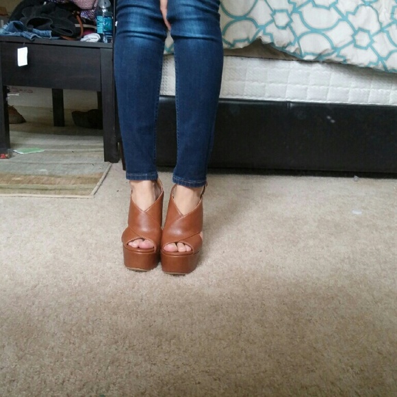 Brown Wedges - Picture 4 of 4