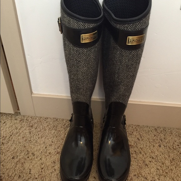 RARE Hunter Houndstooth Boots- Size 8