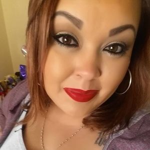 Meet your Posher, Hope