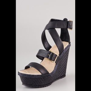 💥Make an offer💥 Black Leather Hermina Wedges