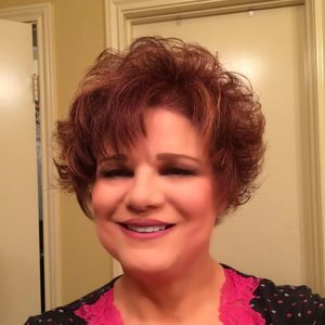 Meet your Posher, Angie