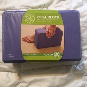 *SOLD* Gaiam yoga block