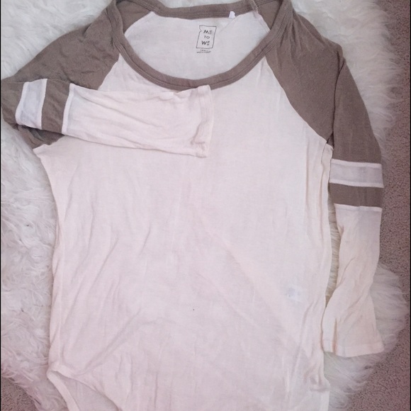 Creme baseball tee from Pacsun!