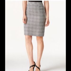 New York &Company black/white checker pencil skirt