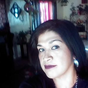 Meet your Posher, Imelda