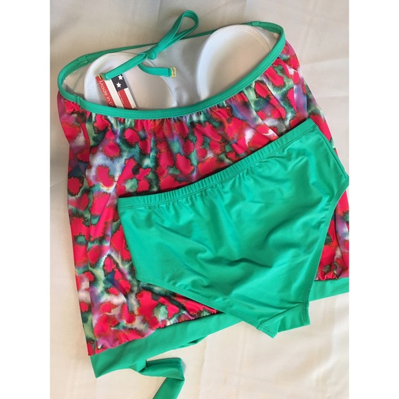 LAST ONE!🔥Plus Two Piece Floral Tankini - Picture 3 of 4