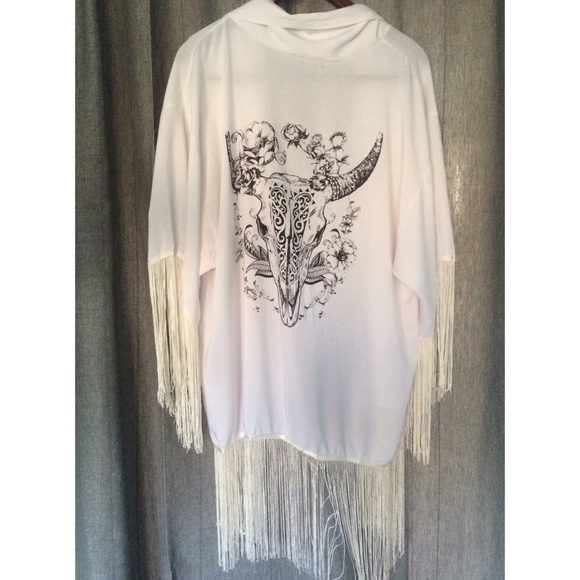 White fringe bull skull kimono - Picture 3 of 4