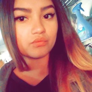 Meet your Posher, Oleydis