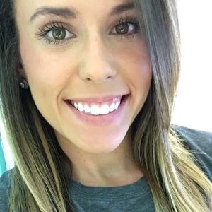 Meet your Posher, Deidra