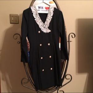 Vintage dress with lace collar and pearl buttons