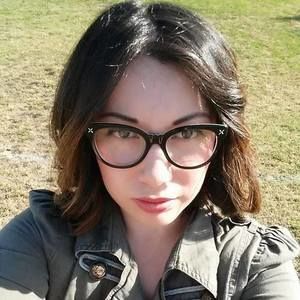 Meet your Posher, Beatriz