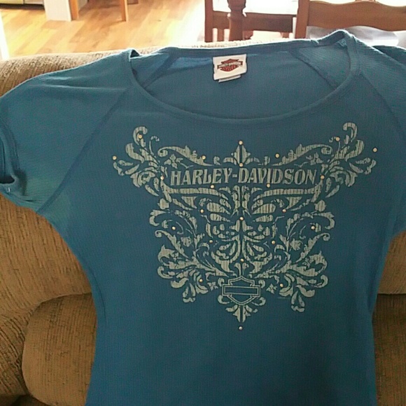 Stylish top. Turquoise. READ DISC.
