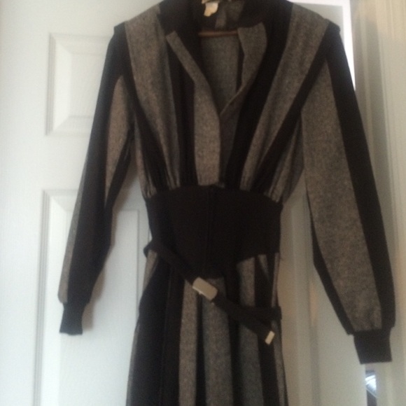 Size 7 Seneca Black grey belted jumpsuit. - Picture 2 of 4