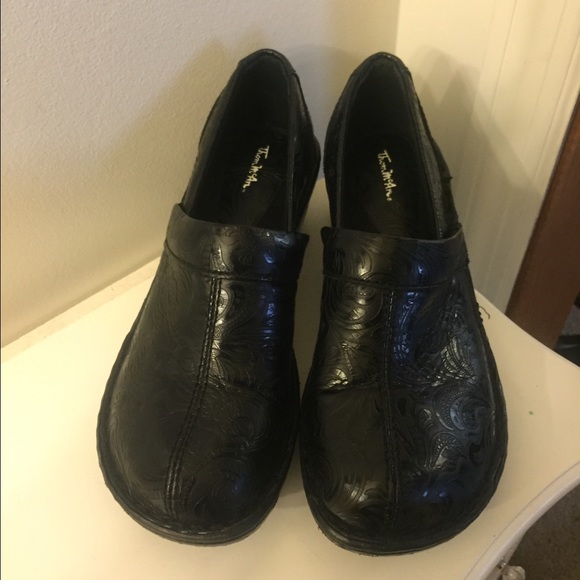 SALE!! Black Nursing Shoes