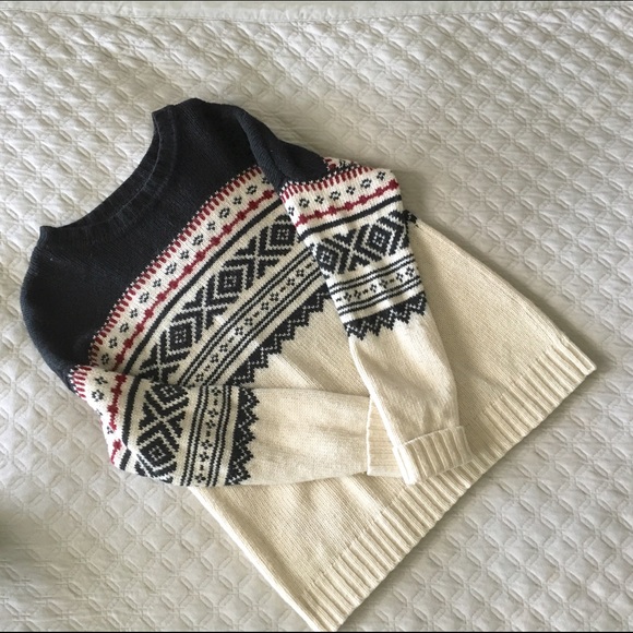 💝Forever 21 cozy patterned sweater - Picture 2 of 2