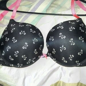 Victoria's Secret Sexy Tee Push Up Bra