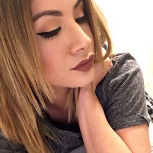 Meet your Posher, Leslie