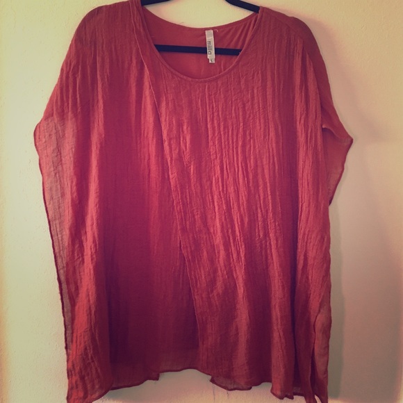 Burnt orange flowy blouse!