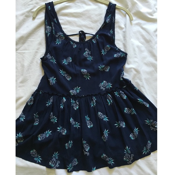 loose pineapple print top