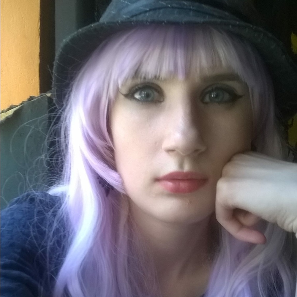 Meet your Posher, Charlene