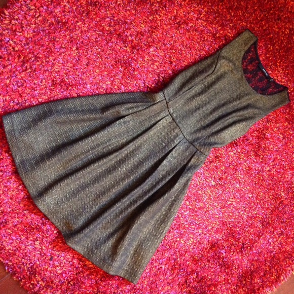 Ark & Co dress. Gold. New without tags.