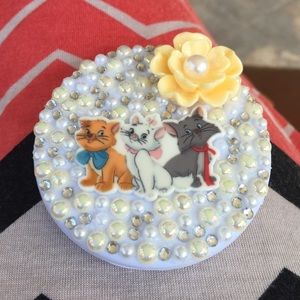 Handmade cat compact mirror do not buy!!