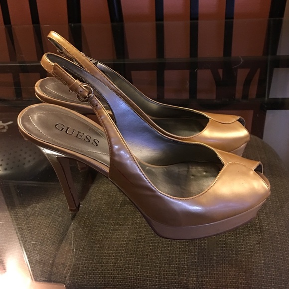 Shoe - Picture 2 of 4