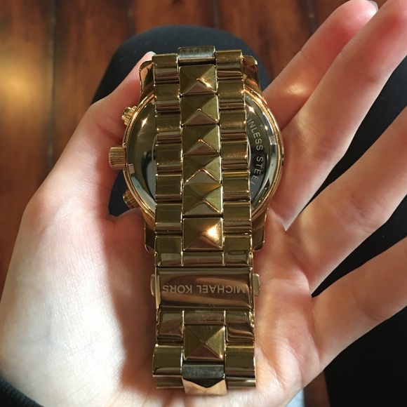 Michael Kors Watch - Picture 2 of 2