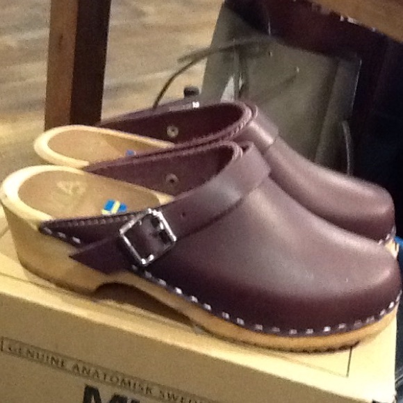Burgundy clogs