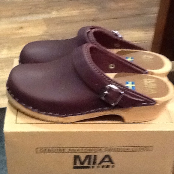 MIA Shoes | Burgundy Clogs | Poshmark